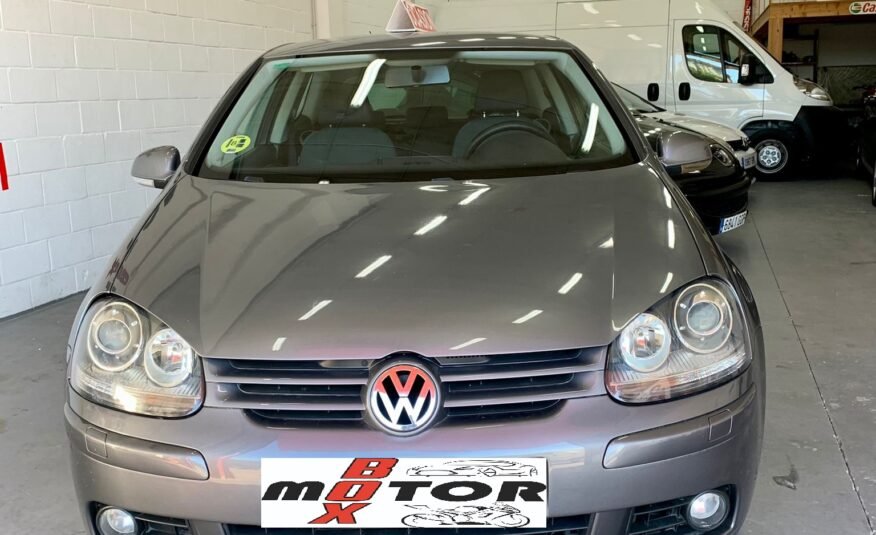 VOLKSWAGEN Golf 2.0 TDI SPORTLINE