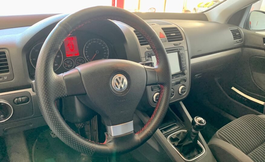 VOLKSWAGEN Golf 2.0 TDI SPORTLINE