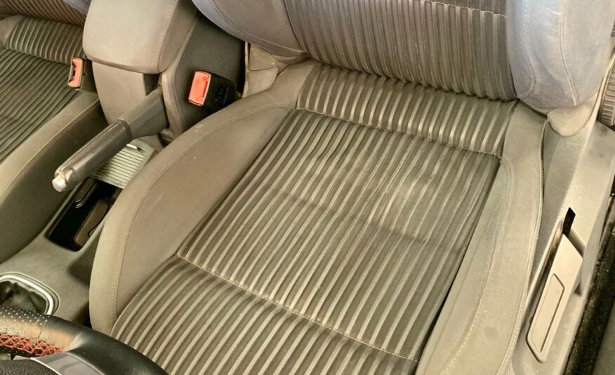 VOLKSWAGEN Golf 2.0 TDI SPORTLINE