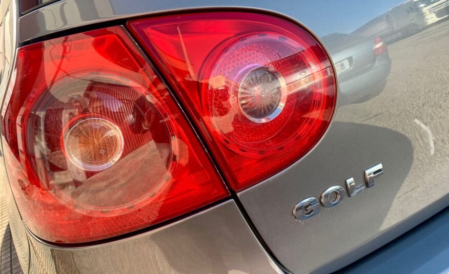 VOLKSWAGEN Golf 2.0 TDI SPORTLINE