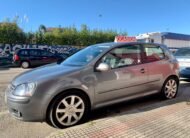 VOLKSWAGEN Golf 2.0 TDI SPORTLINE