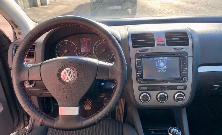 VOLKSWAGEN Golf 2.0 TDI SPORTLINE