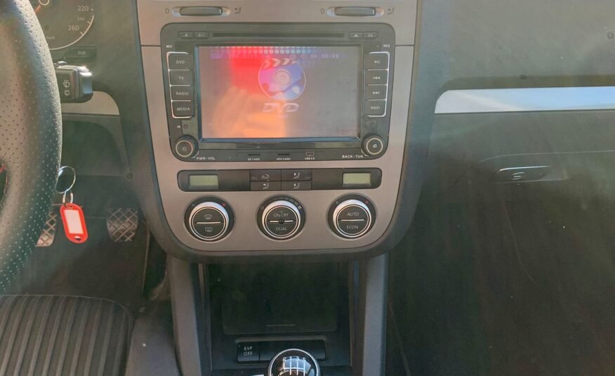 VOLKSWAGEN Golf 2.0 TDI SPORTLINE