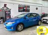 TOYOTA AURIS 2.0