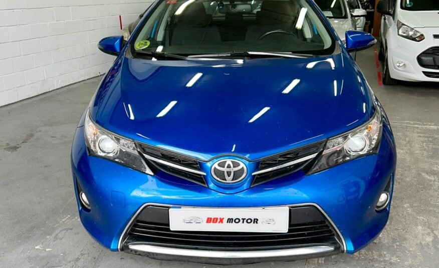 TOYOTA AURIS 2.0