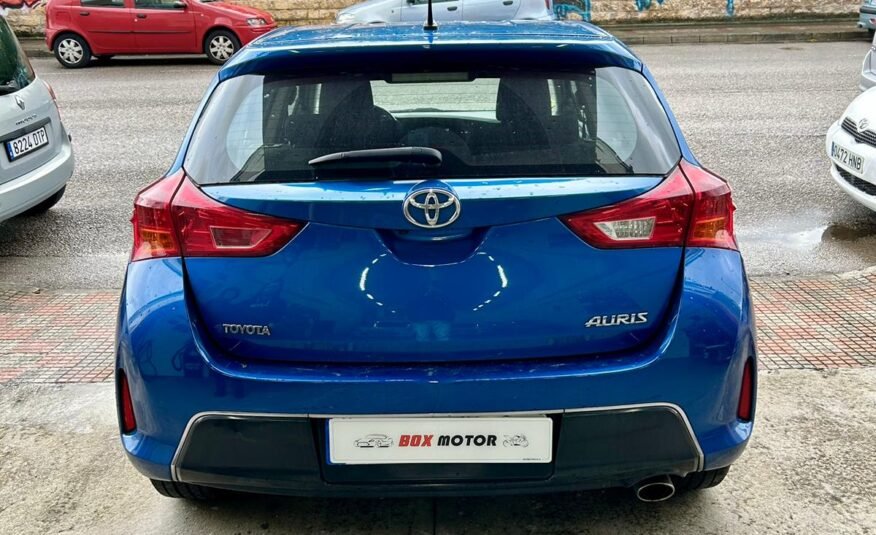 TOYOTA AURIS 2.0