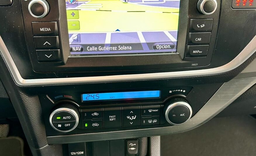 TOYOTA AURIS 2.0
