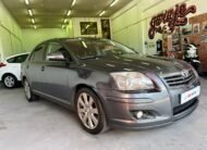 TOYOTA AVENSIS 2.2 D4D Executive
