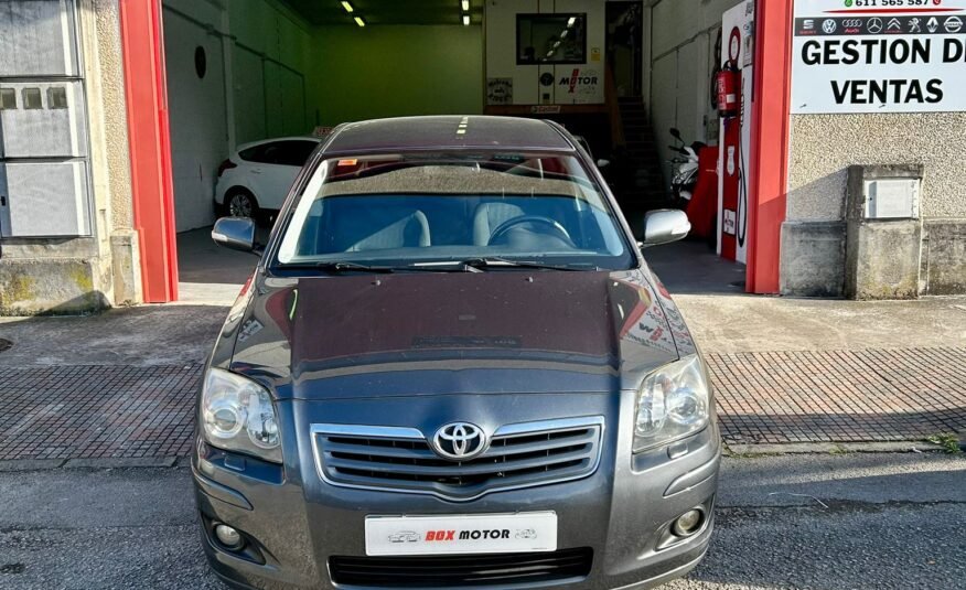 TOYOTA AVENSIS 2.2 D4D Executive