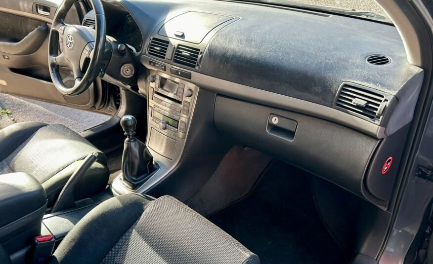 TOYOTA AVENSIS 2.2 D4D Executive