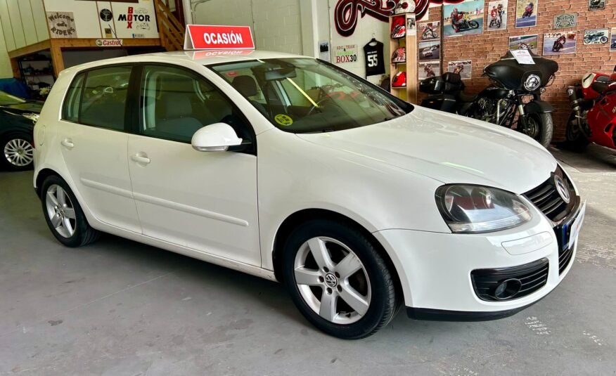 VOLKSWAGEN Golf V 1.9 GT SPORT