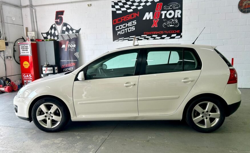 VOLKSWAGEN Golf V 1.9 GT SPORT