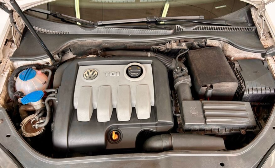 VOLKSWAGEN Golf V 1.9 GT SPORT