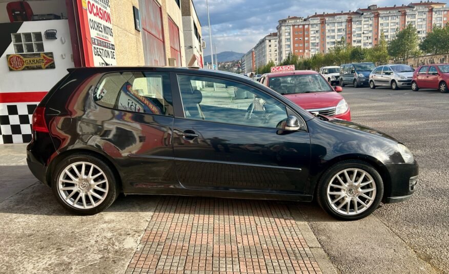 VOLKSWAGEN Golf V GT 2.0 TDI