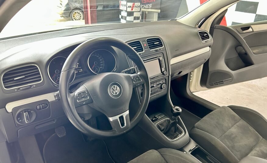 VOLKSWAGEN GOLF VI 1.6 TDI SPORT