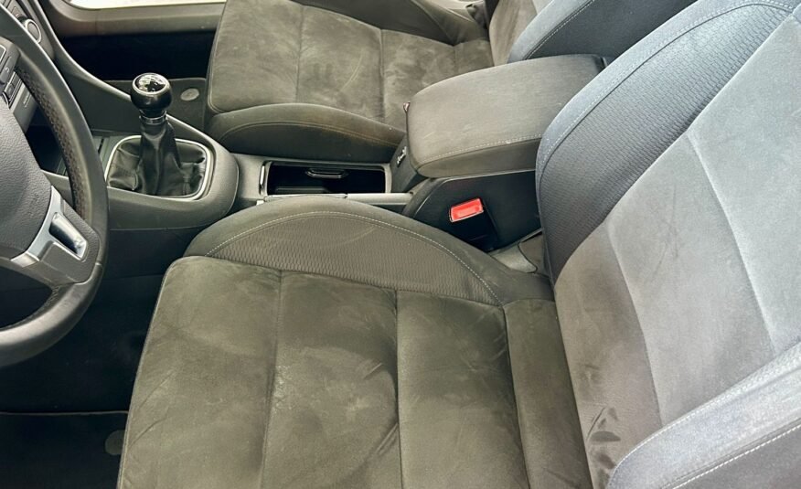 VOLKSWAGEN GOLF VI 1.6 TDI SPORT