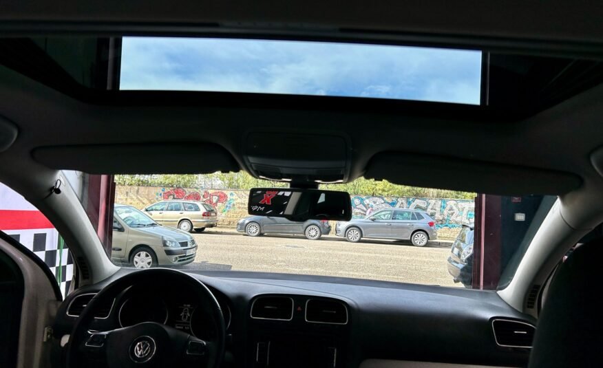 VOLKSWAGEN GOLF VI 1.6 TDI SPORT