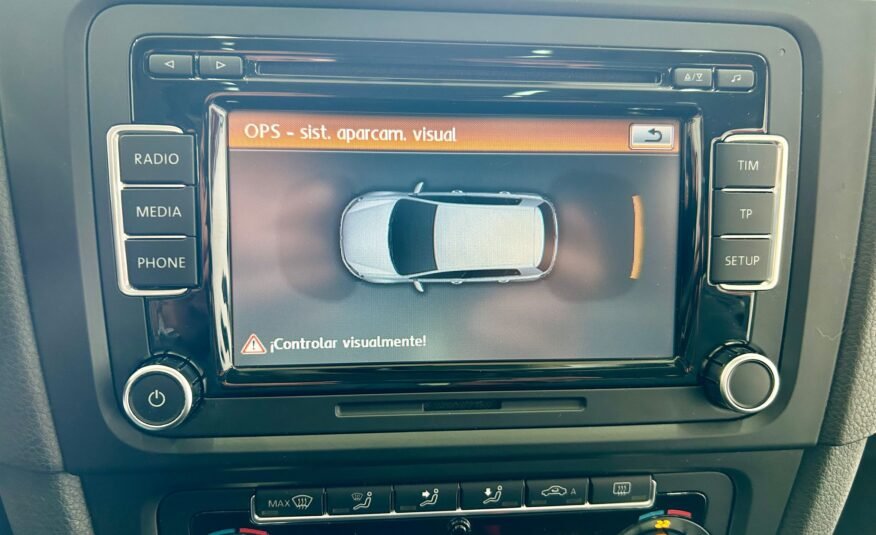 VOLKSWAGEN GOLF VI 1.6 TDI SPORT