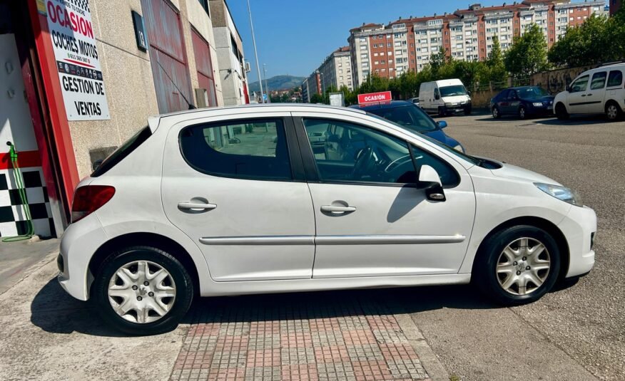 PEUGEOT 207 X-LINE 1.4 HDI