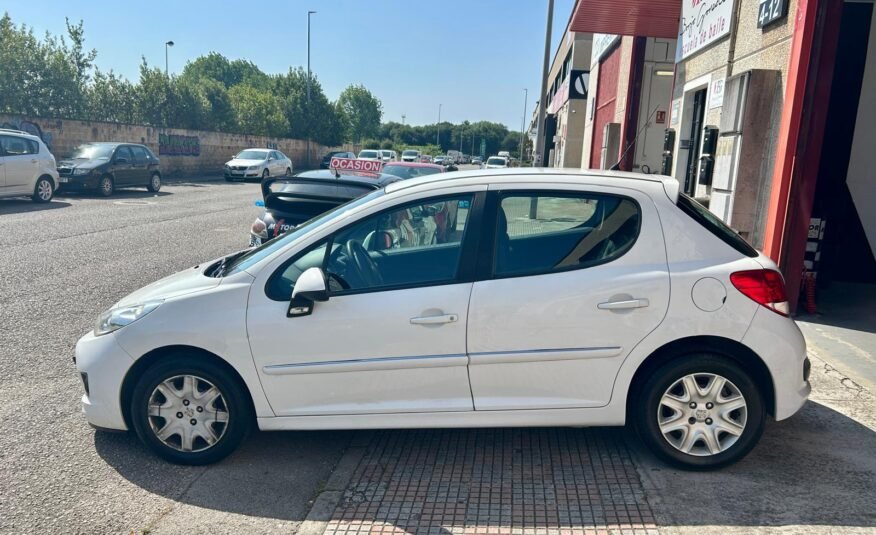 PEUGEOT 207 X-LINE 1.4 HDI