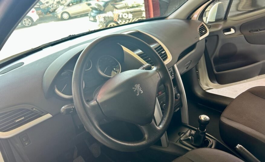 PEUGEOT 207 X-LINE 1.4 HDI