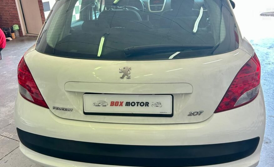 PEUGEOT 207 X-LINE 1.4 HDI