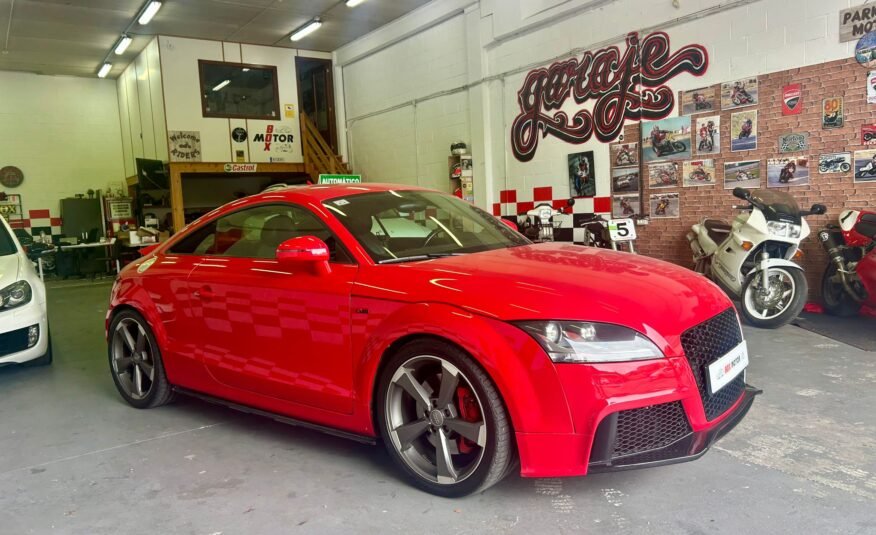 AUDI TT SLINE QUATTRO R32 (V6)