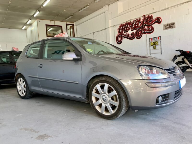 VOLKSWAGEN Golf 2.0 TDI SPORTLINE