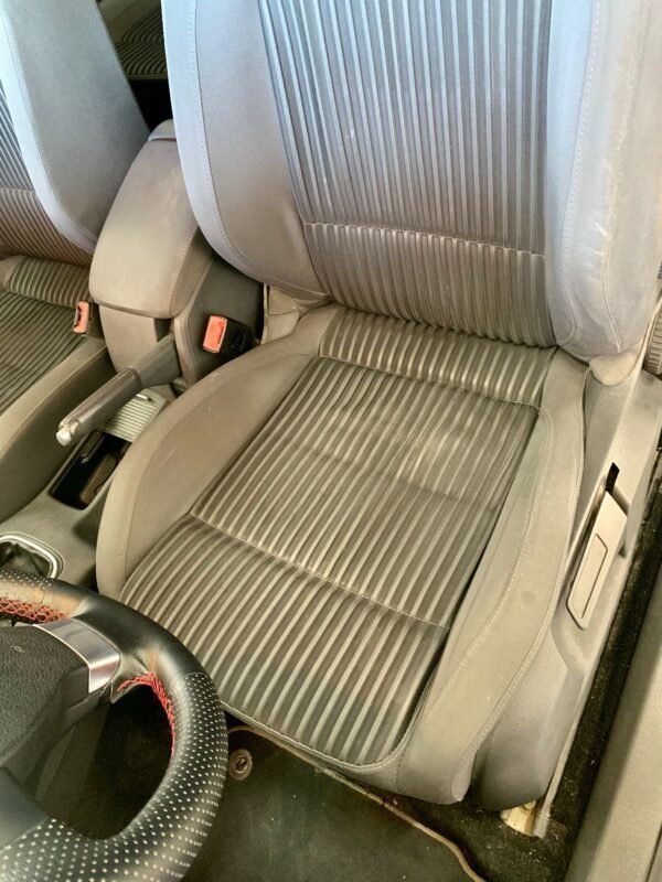 VOLKSWAGEN Golf 2.0 TDI SPORTLINE