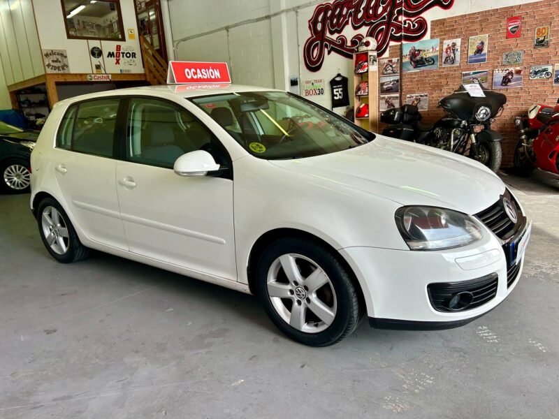 VOLKSWAGEN Golf V 1.9 GT SPORT