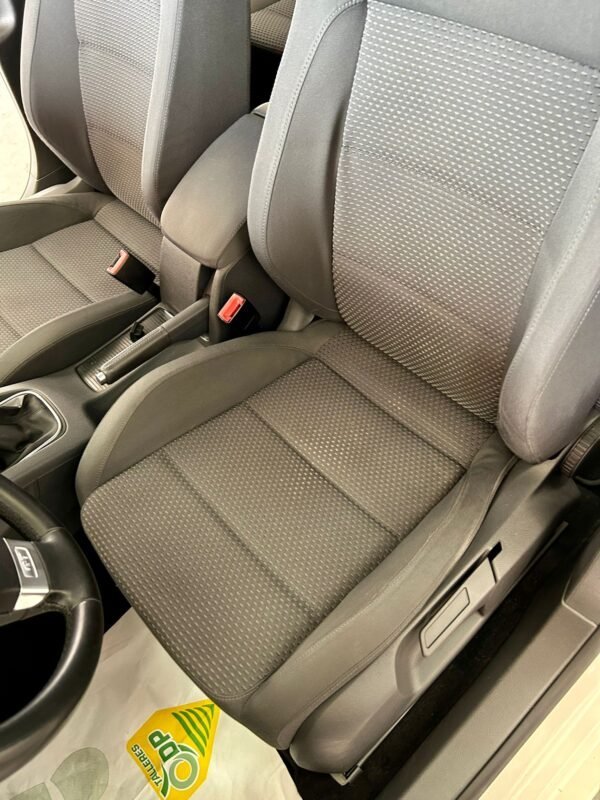 VOLKSWAGEN Golf V 1.9 GT SPORT