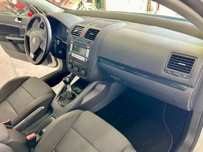 VOLKSWAGEN Golf V 1.9 GT SPORT