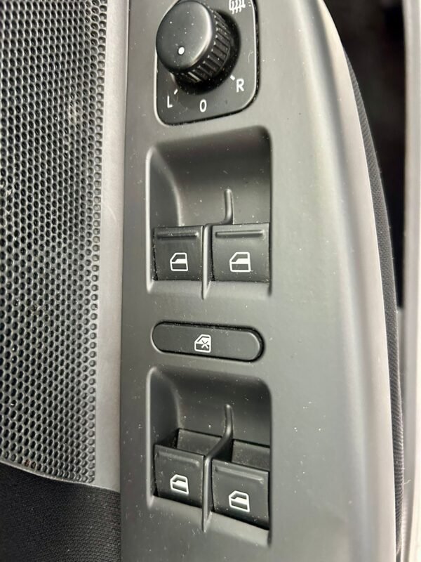 VOLKSWAGEN Golf V 1.9 GT SPORT