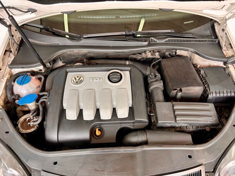 VOLKSWAGEN Golf V 1.9 GT SPORT