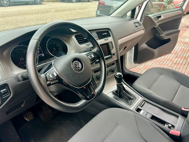 VOLKSWAGEN Golf VII 1.6