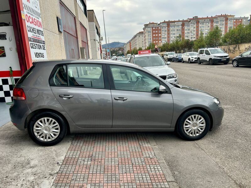 VOLKSWAGEN Golf VI 2.0 TDI ADVANCE
