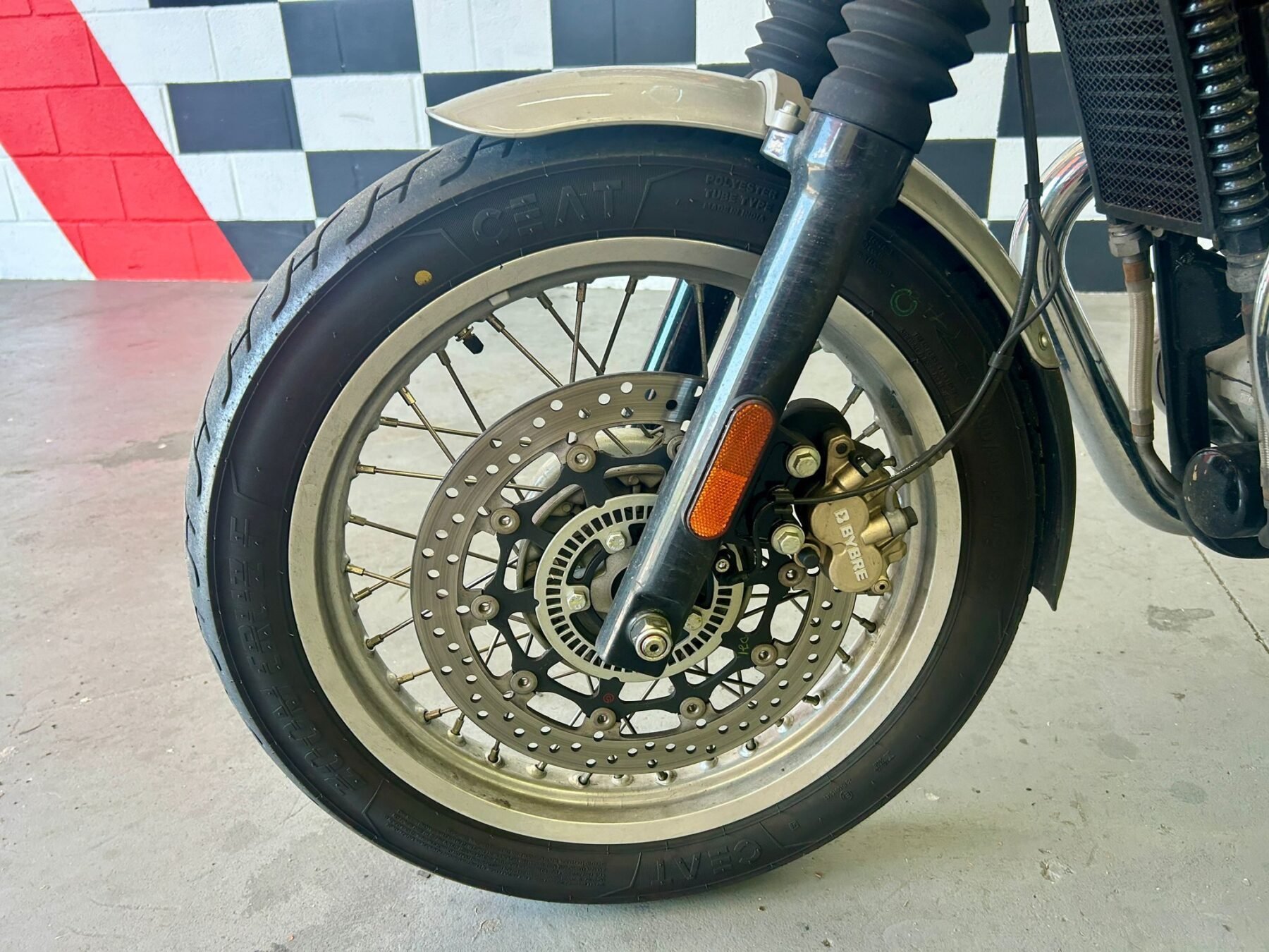 ROYAL INTERCEPTOR 650