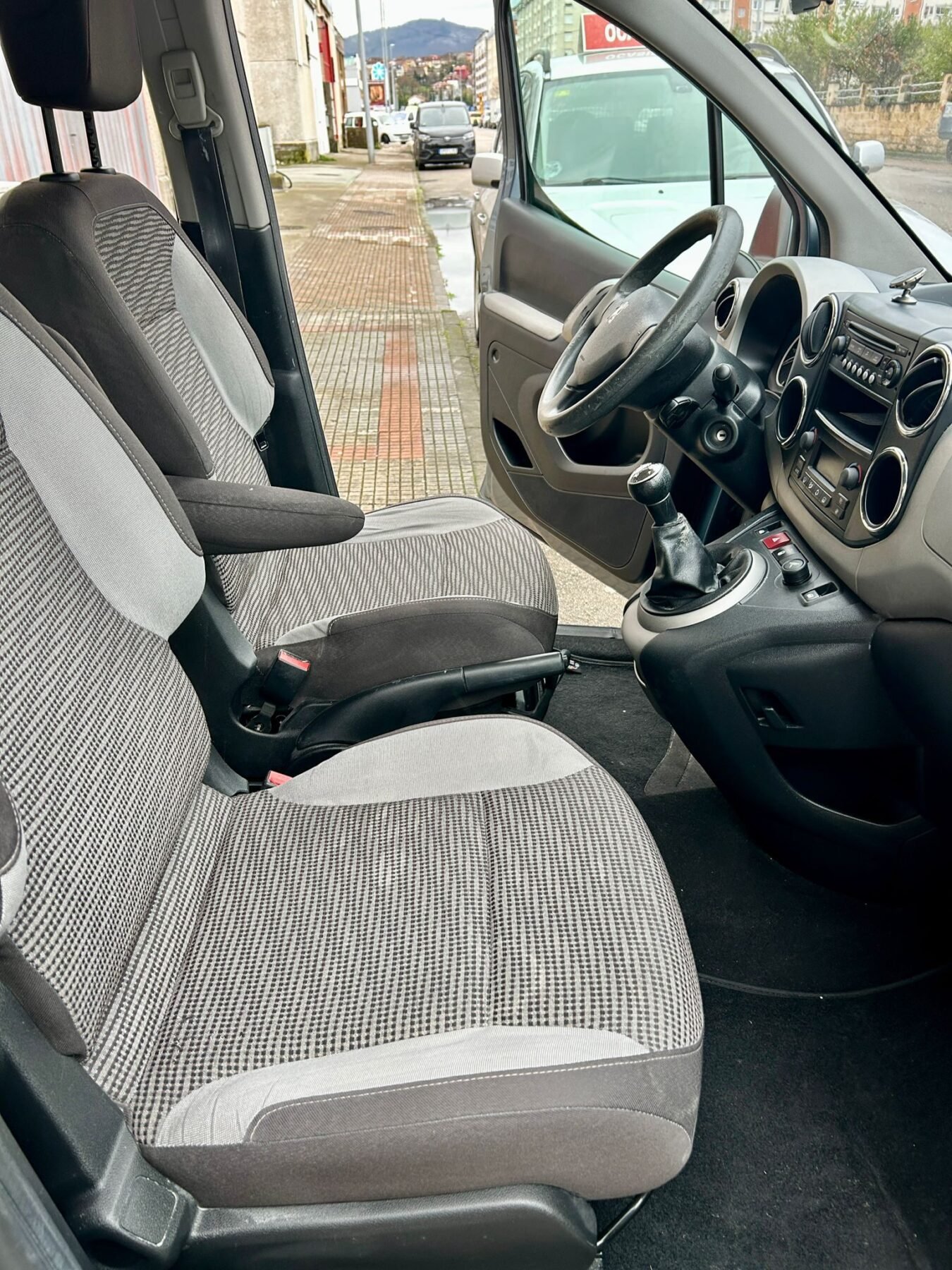 PEUGEOT PARTNER TEPEE OUTDOOR 1.6 HDI