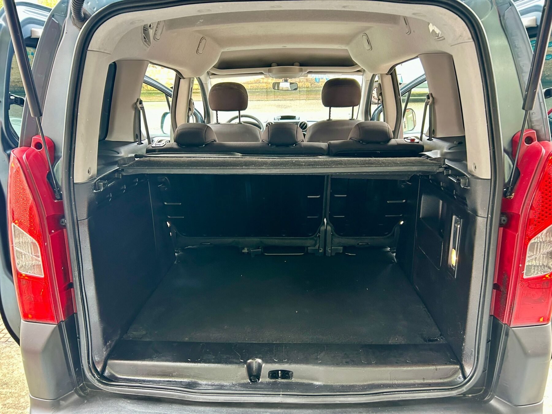 PEUGEOT PARTNER TEPEE OUTDOOR 1.6 HDI