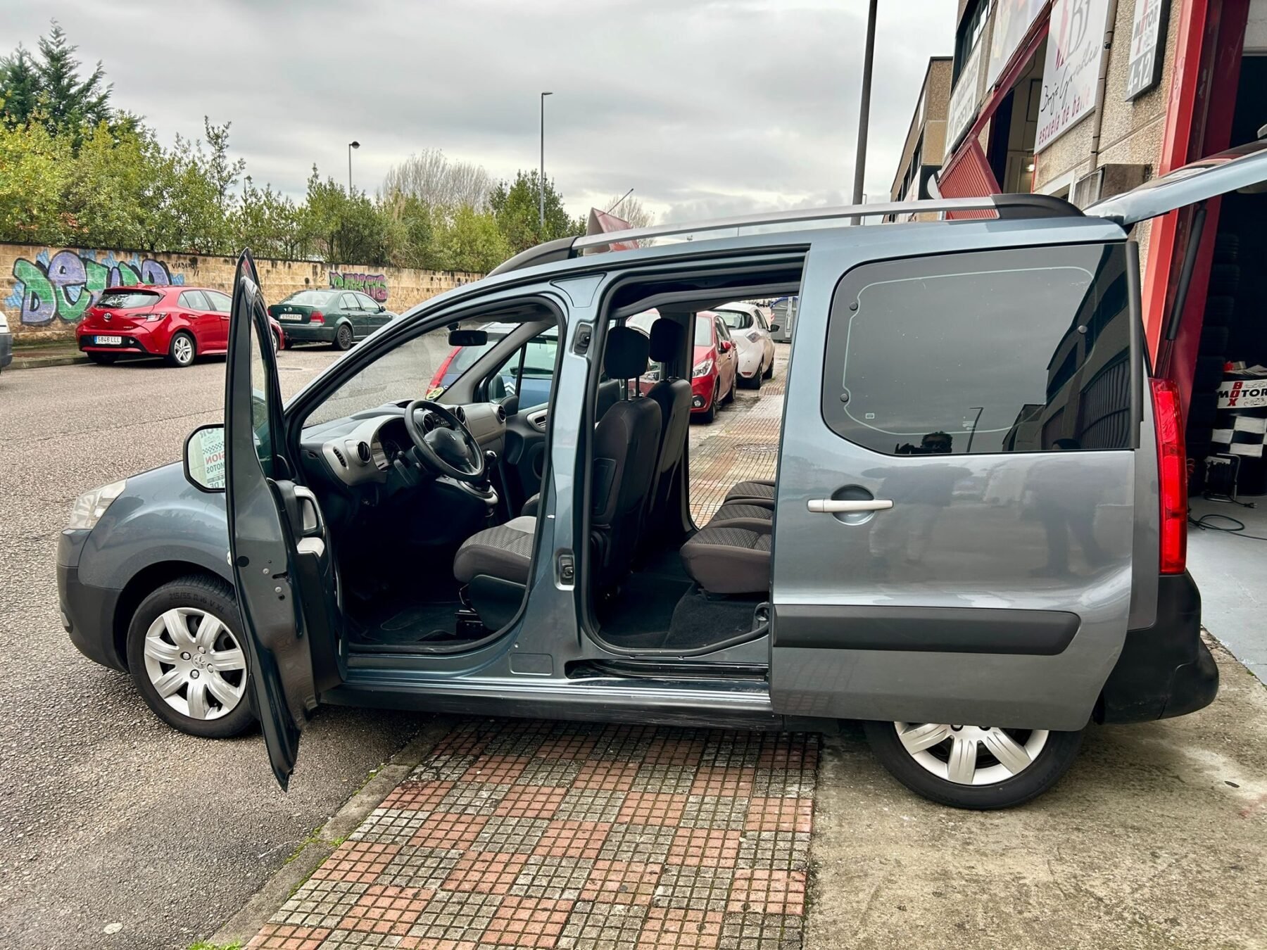 PEUGEOT PARTNER TEPEE OUTDOOR 1.6 HDI