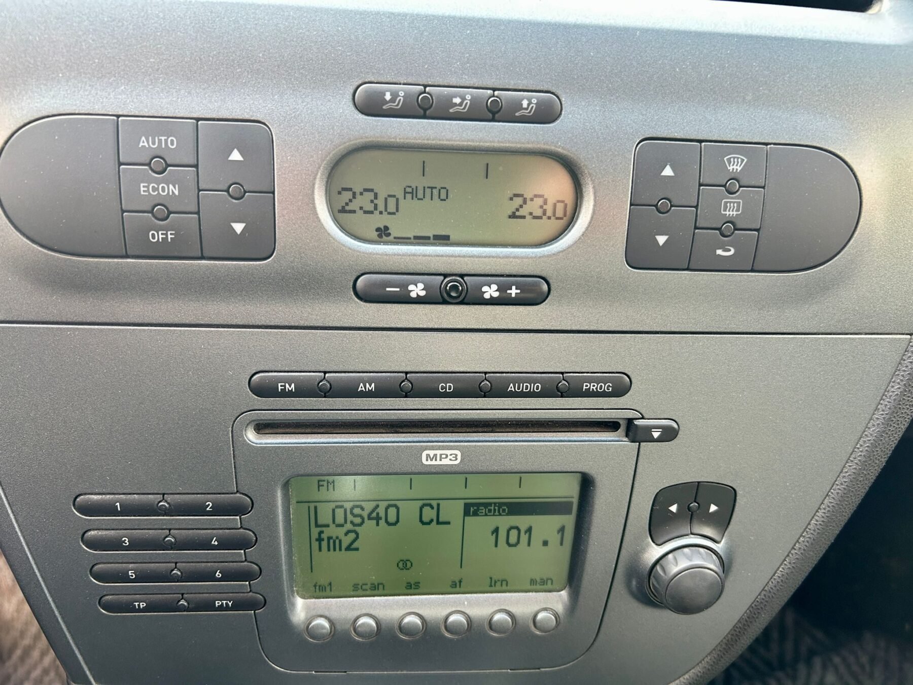 SEAT LEON 1.9 TDI STYLANCE STYLE