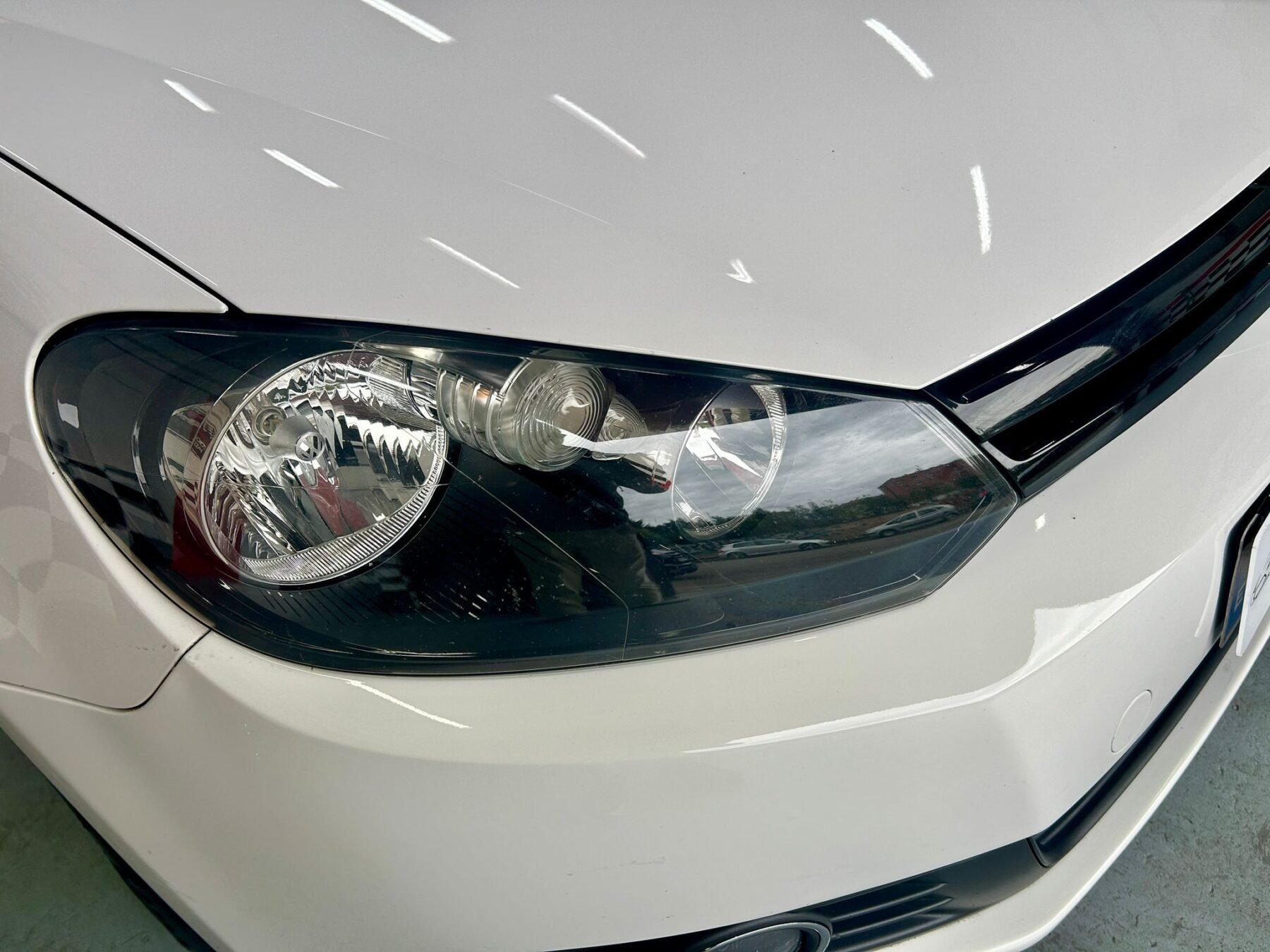 VOLKSWAGEN Golf VI 1.6 TDI ADVANCE BLUE MOTION