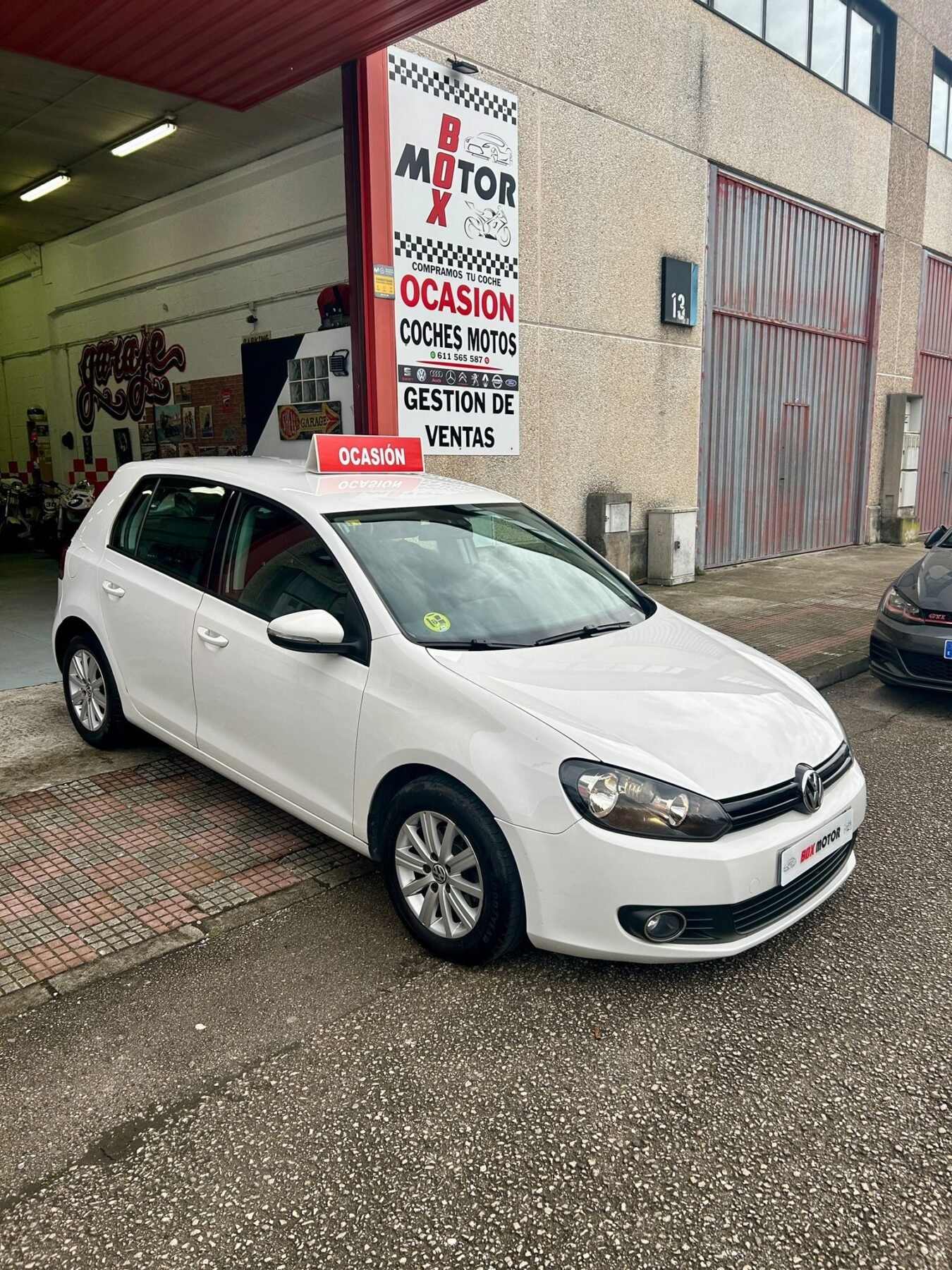 VOLKSWAGEN Golf VI 1.6 TDI ADVANCE BLUE MOTION