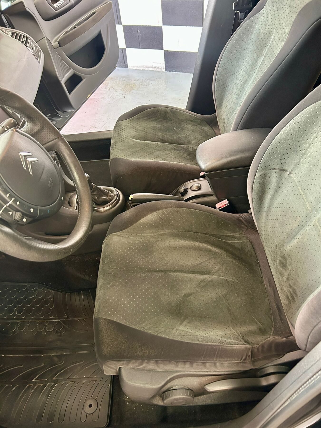 CITROEN C4 1.6 HDi Exclusive