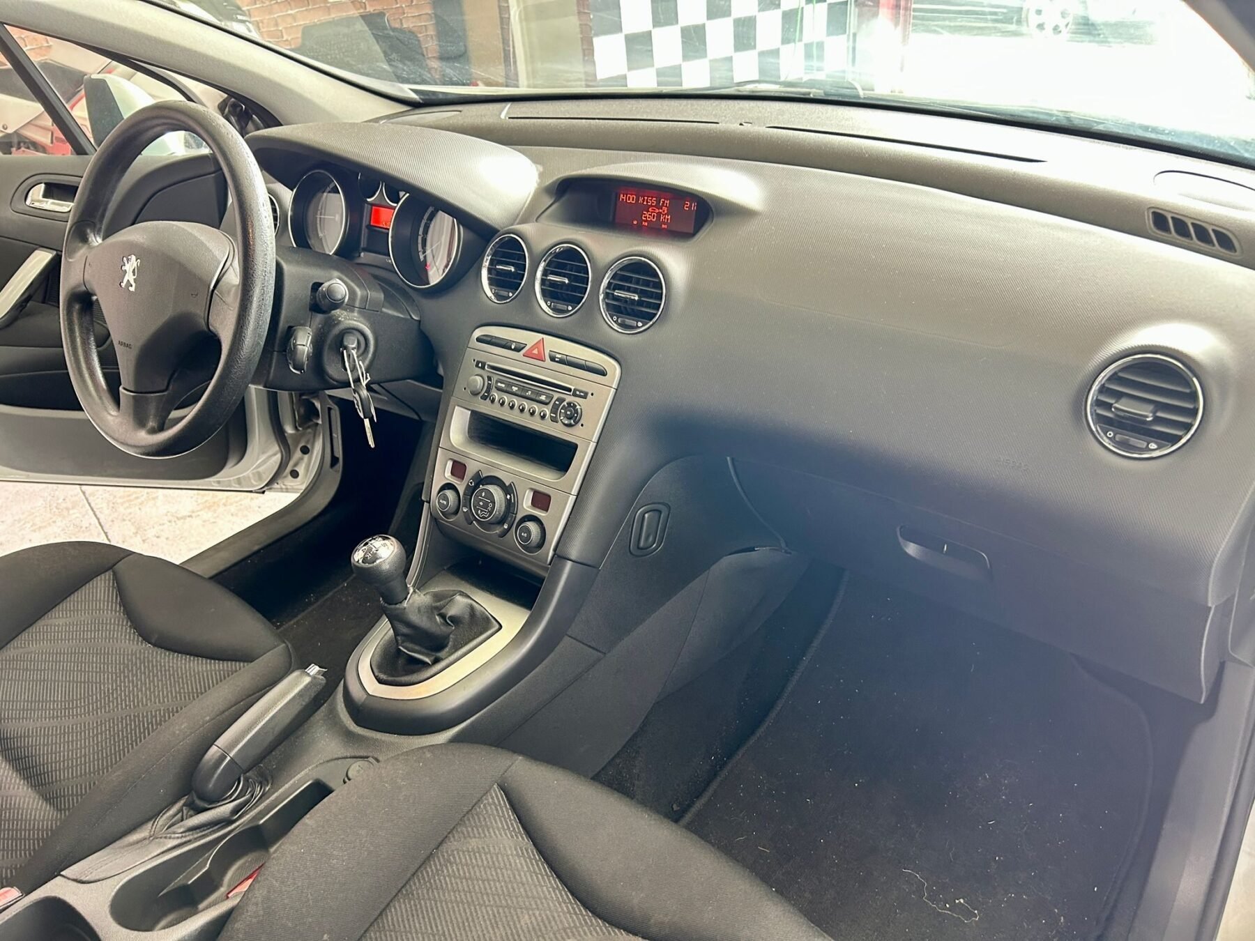 PEUGEOT 308 1.6 HDI CONFORT