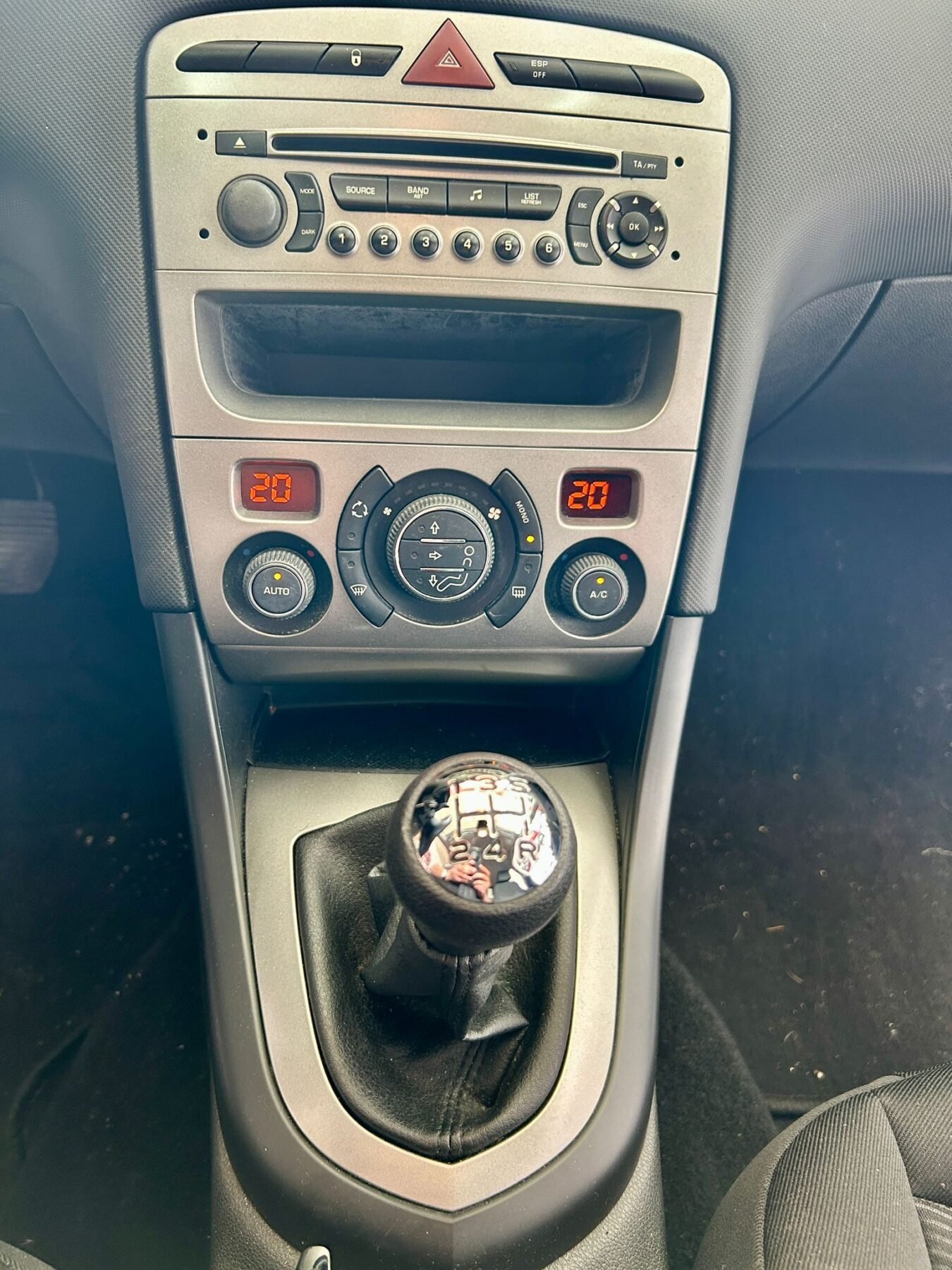 PEUGEOT 308 1.6 HDI CONFORT