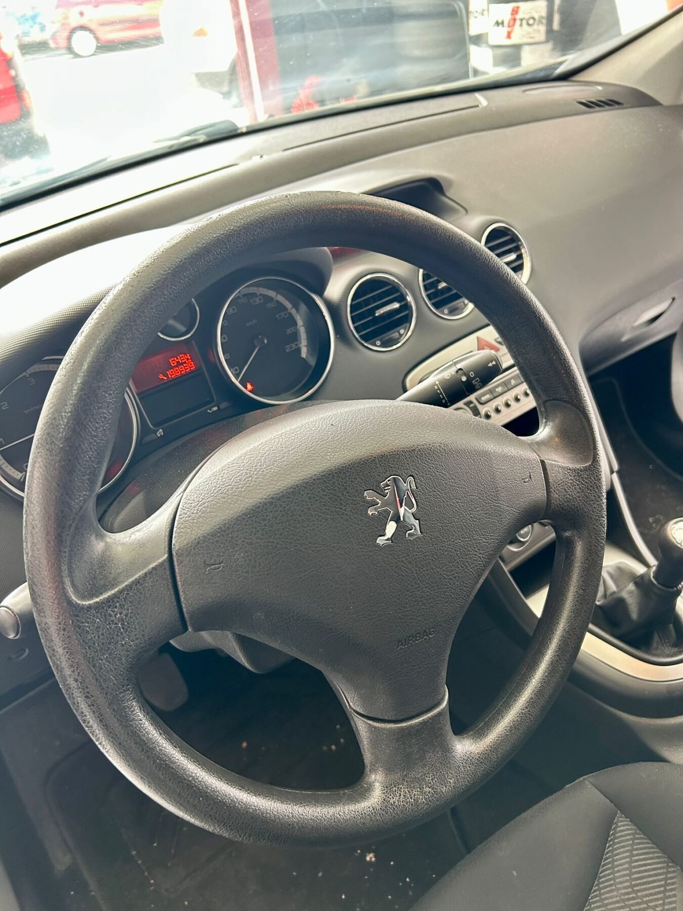 PEUGEOT 308 1.6 HDI CONFORT