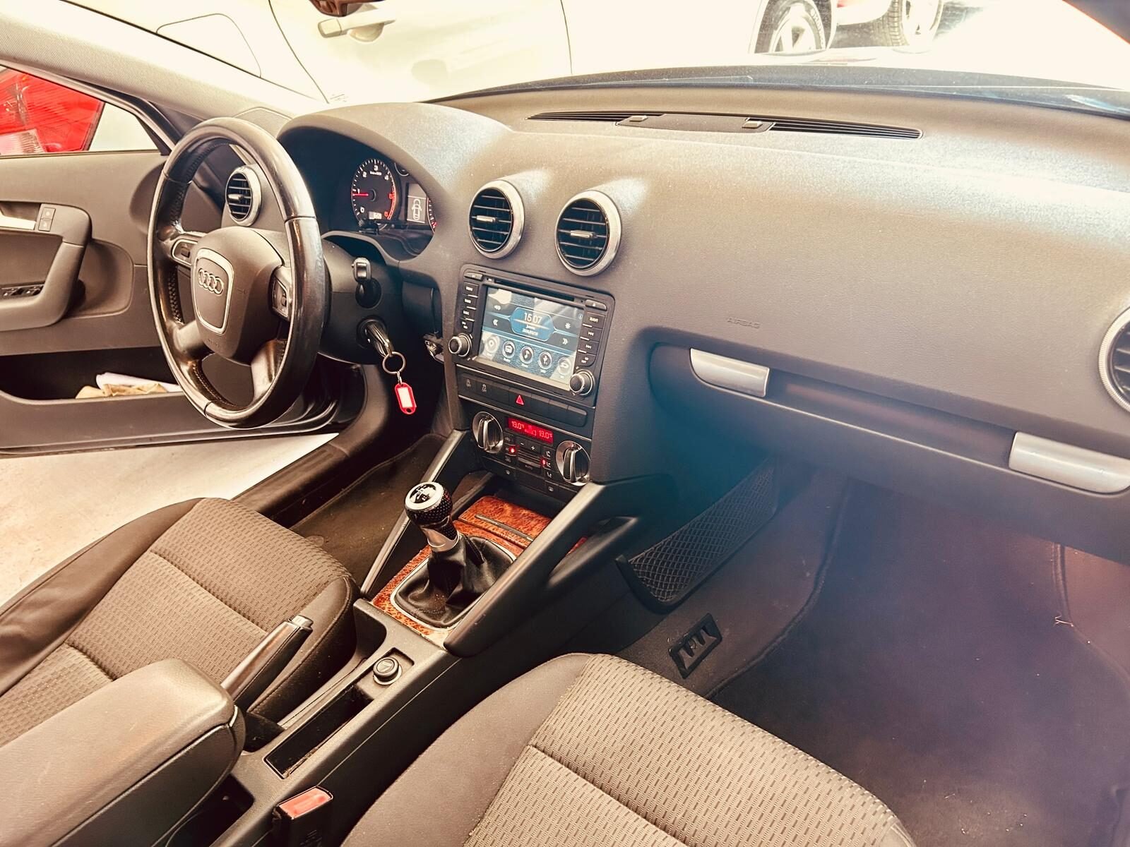 AUDI A 3 SPORTBACK 1.6 TDI AMBIENTE