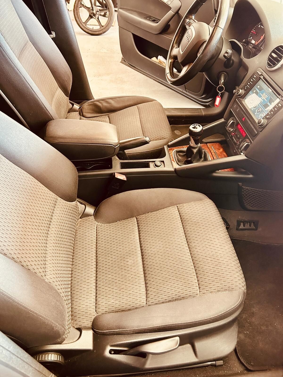 AUDI A 3 SPORTBACK 1.6 TDI AMBIENTE