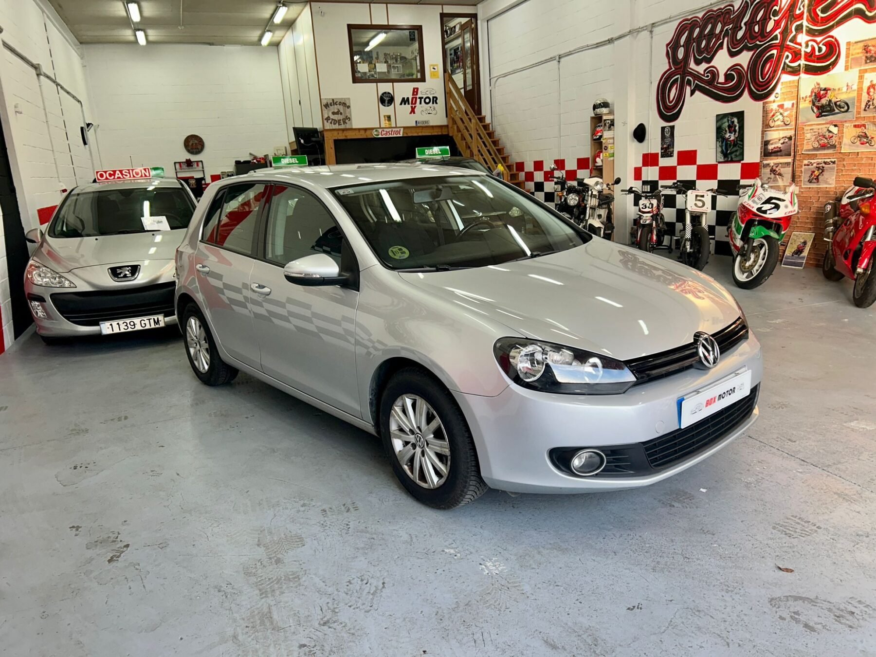 VOLKSWAGEN GOLF VI 1.6 TDI ADVANCE BLUE MOTION